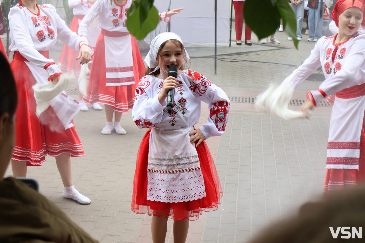 Луцьк у вишиванках. Фоторепортаж