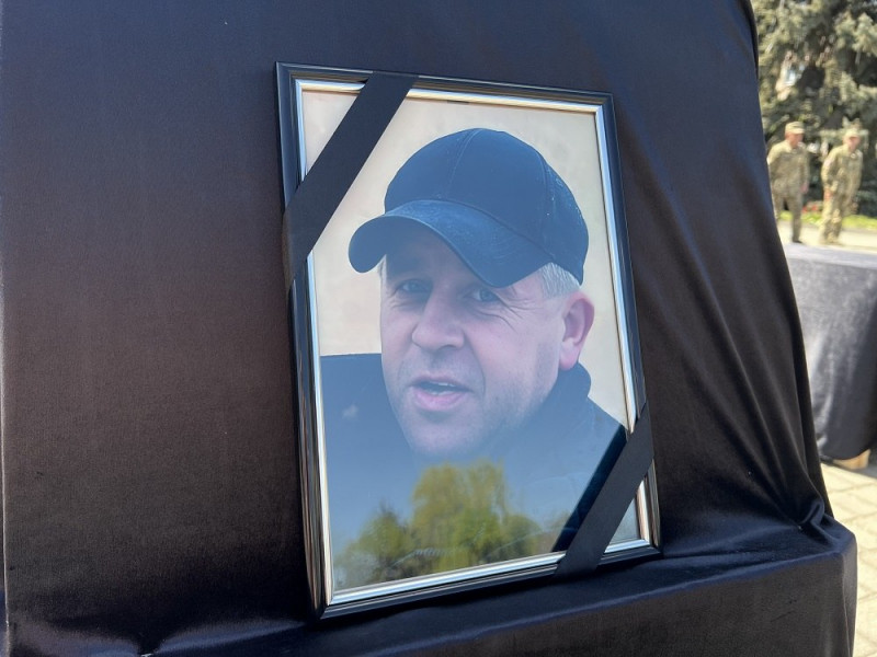 Не витримало серце: на Волині поховали 51-річного захисника Володимира Карпука