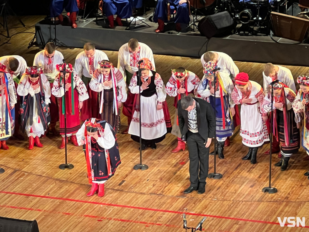 Хор Верьовки у Луцьку: феєричний ювілейний концерт «Піснею єднаєм покоління»