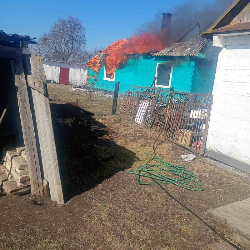 Пожежа знищила будинок: на Волині сім’я з п’ятьма дітьми залишилася без житла