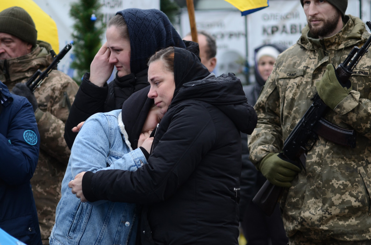 Поряд з могилою батька: біля Луцька поховали Героя Олександра Жевняка