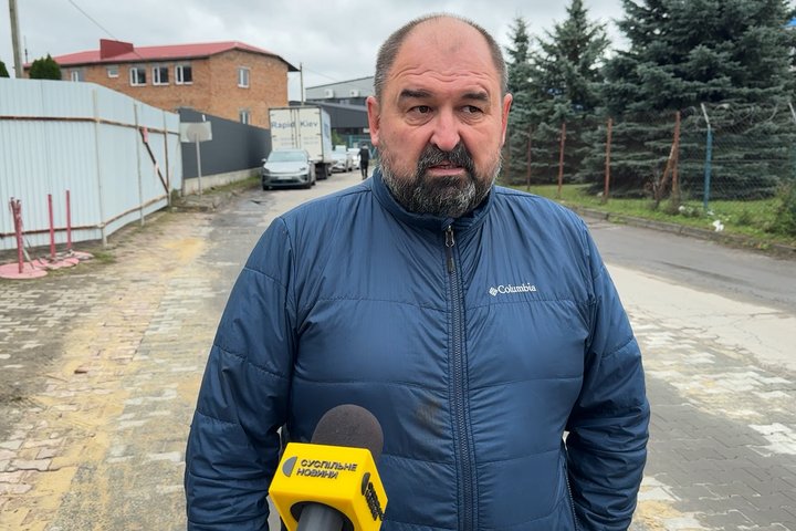 У Луцьку внаслідок нічної атаки РФ згоріли дві вантажівки: водії рахують збитки