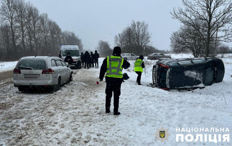 Семеро травмованих: 19-річний водій з Волині потрапив у ДТП на Львівщині