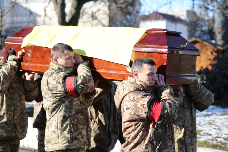 Два прощання в один день: лучани провели в останню путь Героїв Андрія Черняка та Артема Петровського