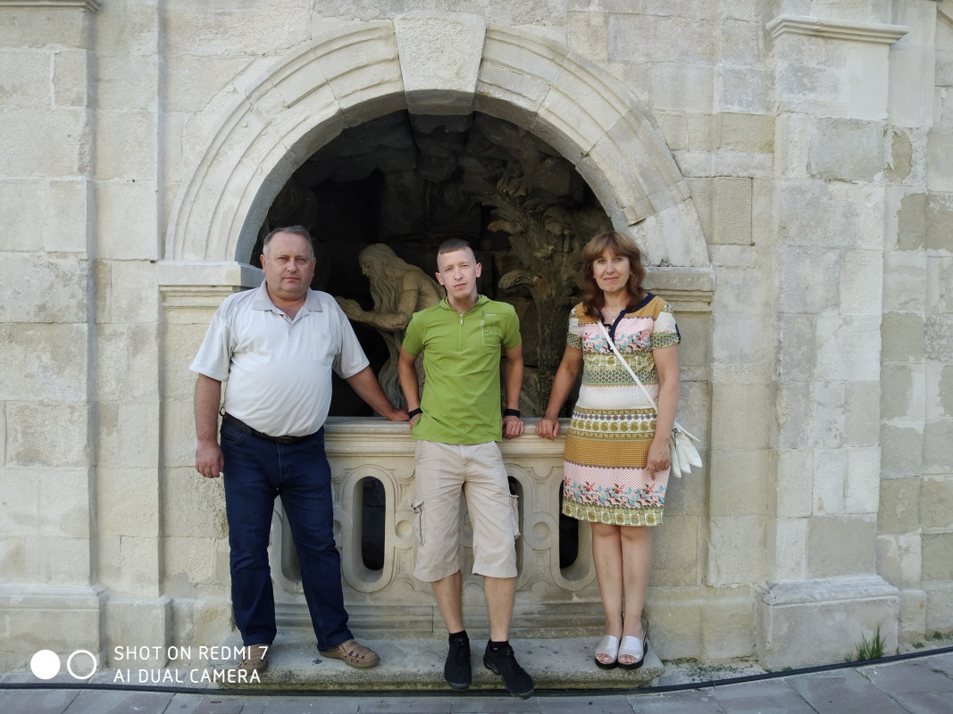 Зупиняв десятки штурмів і воював навіть із травмованою рукою: історія воїна з Волині Валерія Михалевича