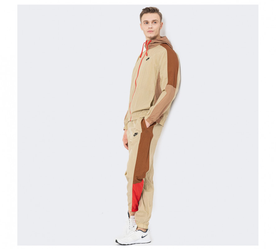 Що купити для тренувань у першу чергу: 5 базових позицій Nike для чоловіків