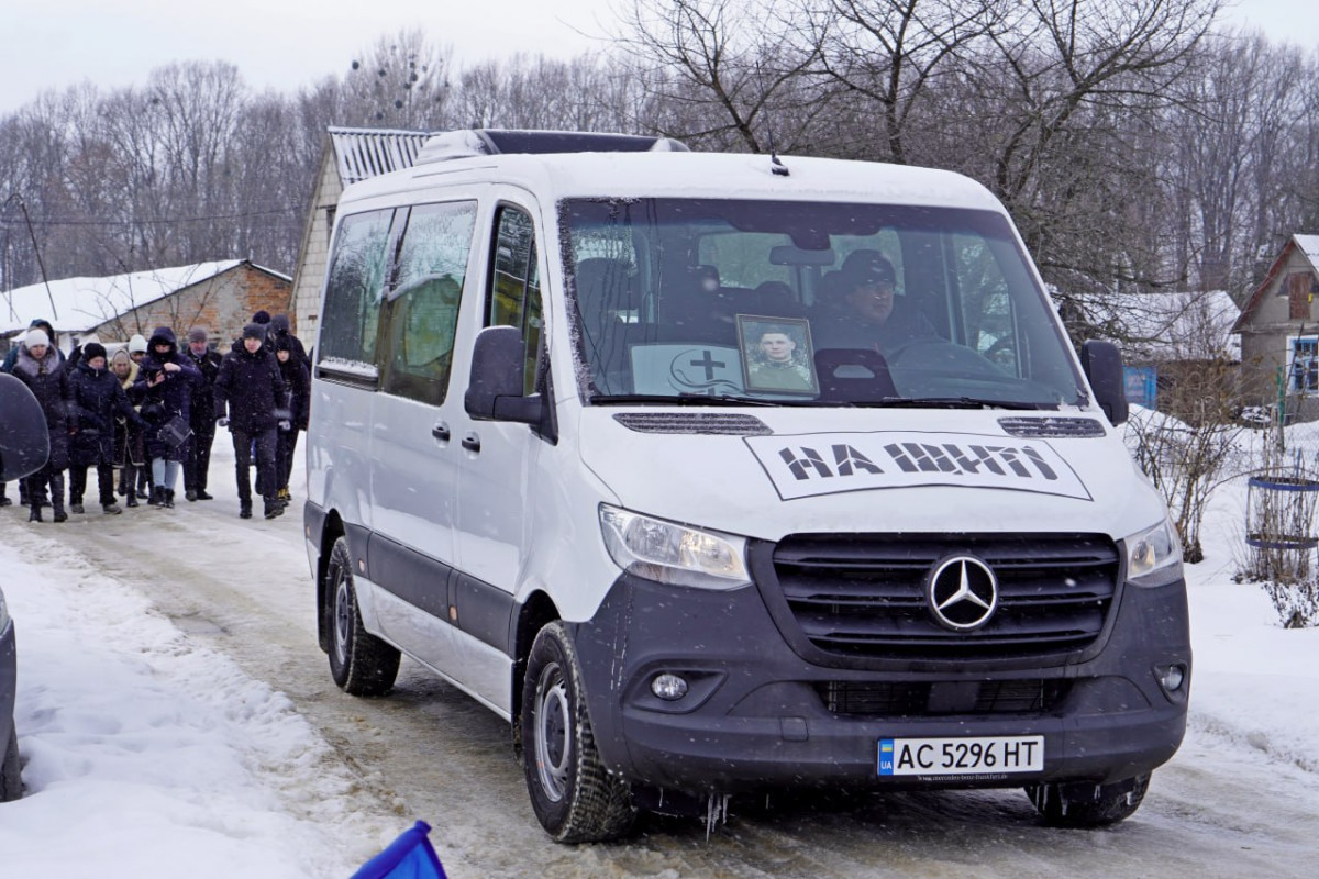 Навіки 26: на Волині в останню земну путь провели солдата Артура Шевчука