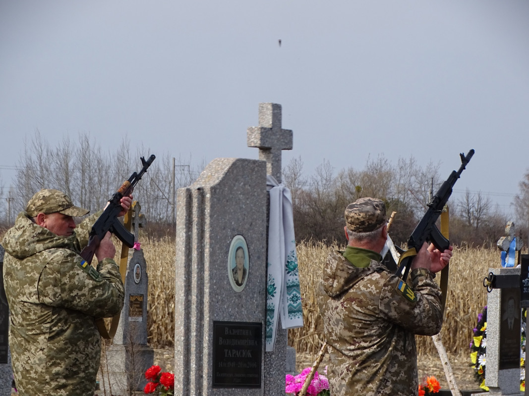 Ворожий дрон обірвав життя: на Волині попрощалися з Героєм Сергієм Панасюком