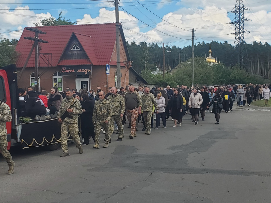 Троє синів втратили батька: на Волині попрощались з Героєм Миколою Кураном