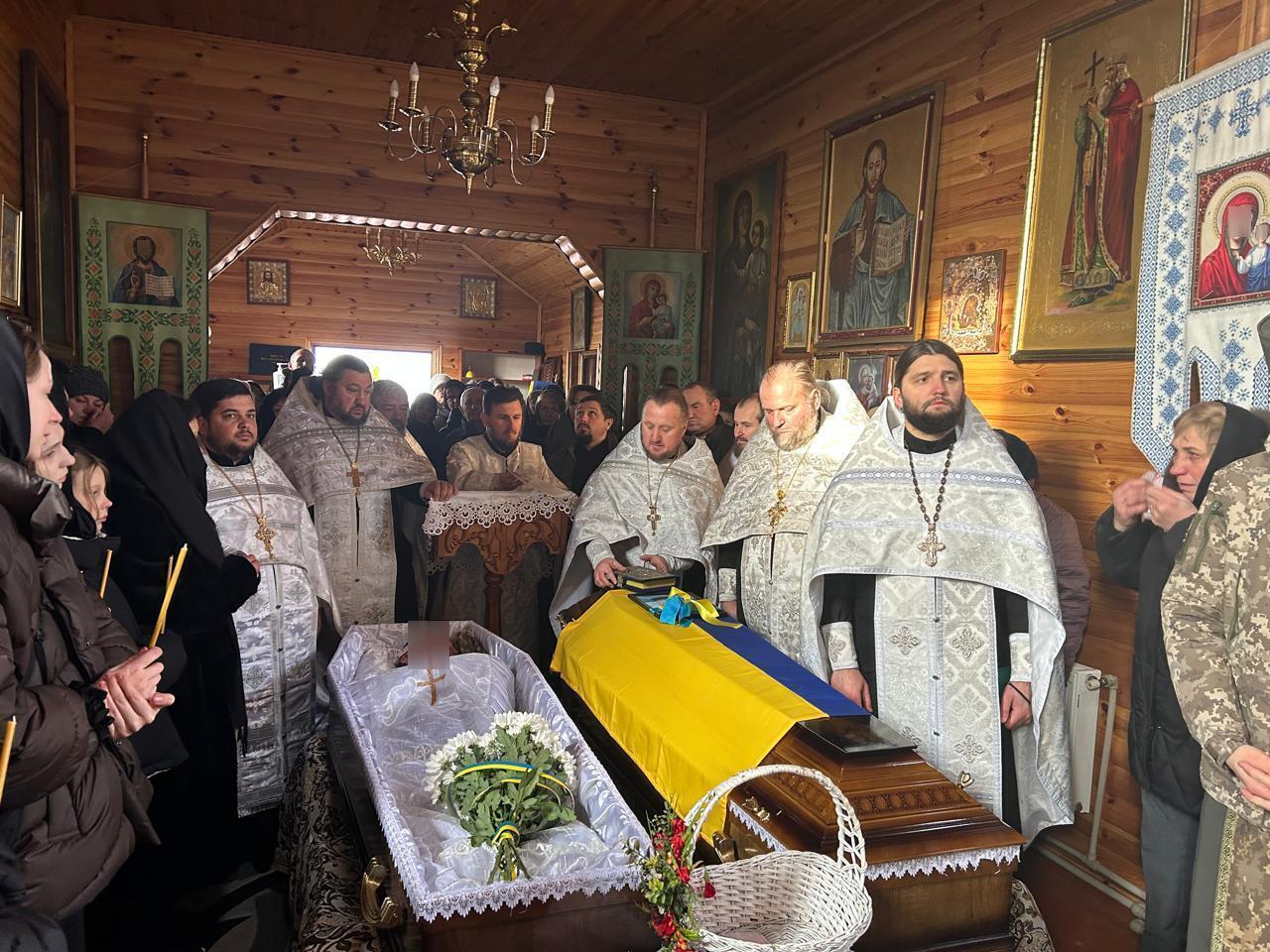 Двоє братів-Героїв загинули в бою за Україну: на Волині попрощалися з Богданом та Валентином Василюками