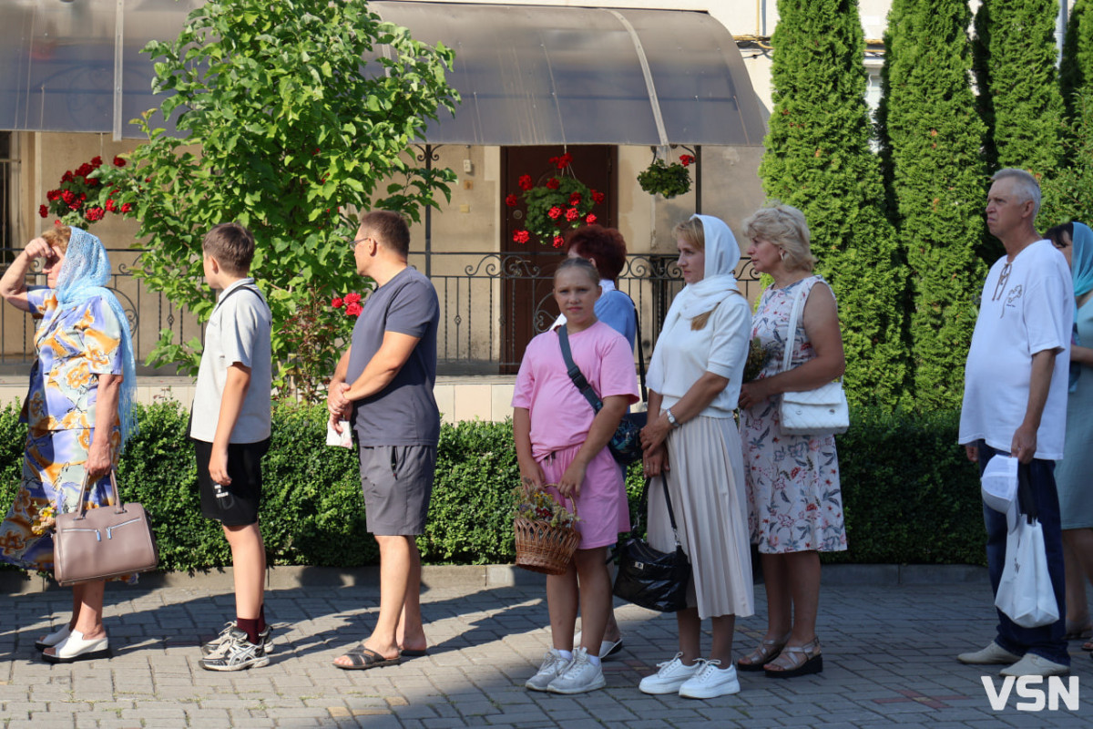 «Душа покликала до храму»: як лучани відзначили Медовий Спас