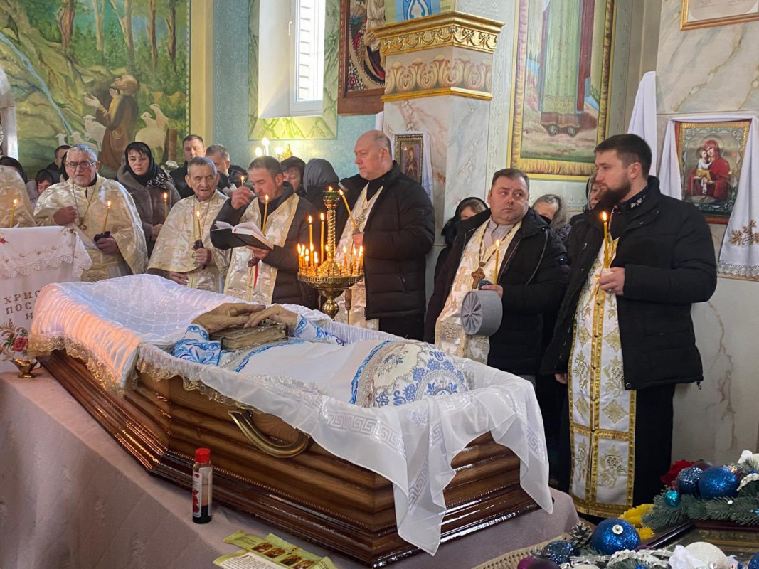 Перший український священник у місті: на Волині поховали протоієрея храму ПЦУ