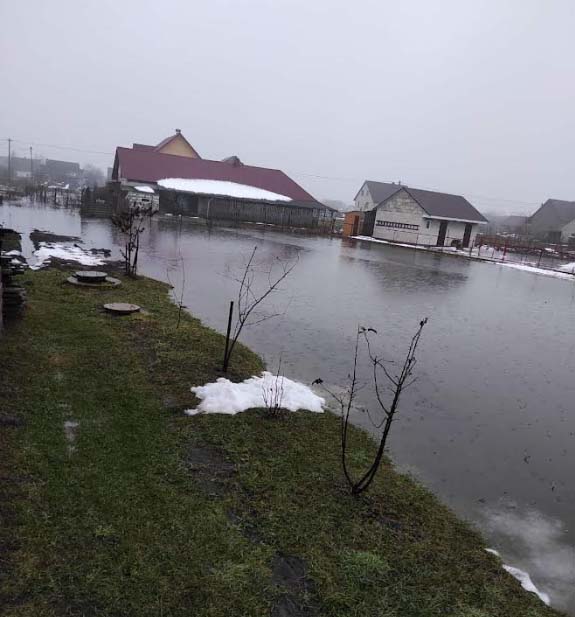 «Люди плавають від хати до хати»: на Волині затопило вулиці