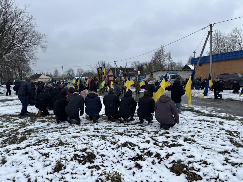 Брати-сироти воювали разом. Життя молодшого вирвала жорстока смерть: історія Героя з Волині