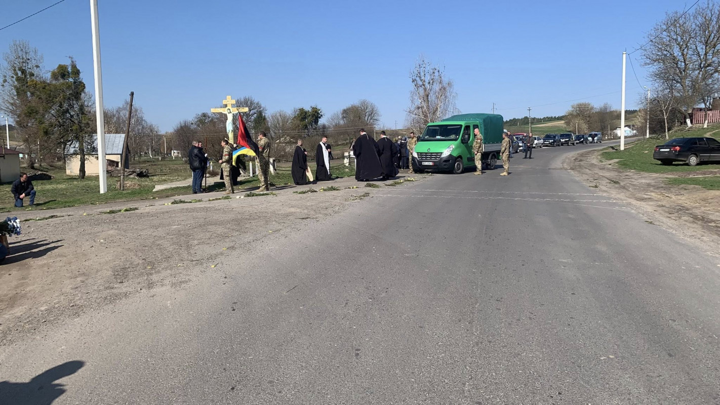Поранення обірвали життя воїна: на Волині попрощалися із захисником Петром Шмідом