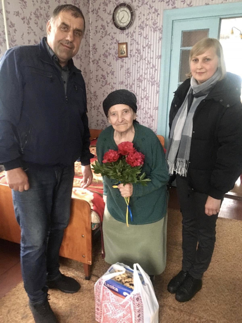Має трьох онуків і стільки ж правнуків: бабуся з Волині відзначає 90-річчя