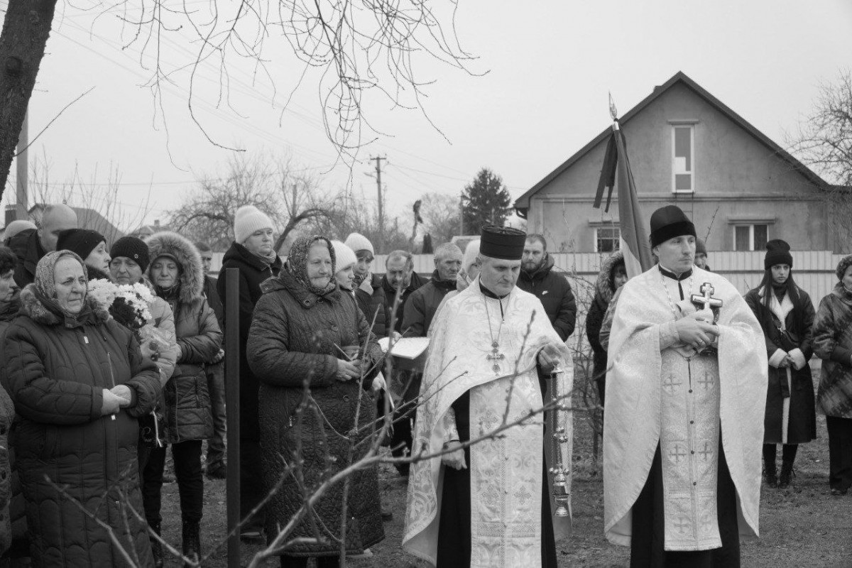 Був єдиним сином у батьків, не встиг створити своєї сім’ї: на Волині поховали Героя Сергія Воробчука