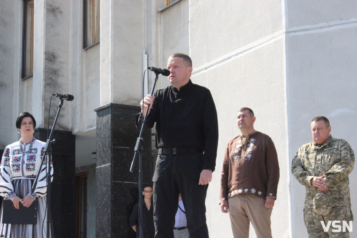 У Луцьку встановили меморіальні дошки загиблим на війні депутатам - Сергію Слабенку та Сергію Духницькому