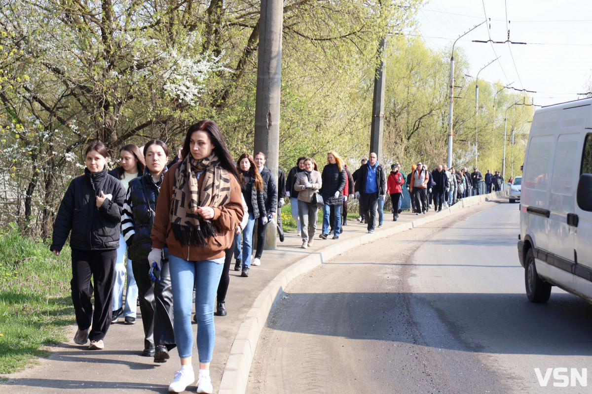 У Луцьку стартувала загальноміська толока: прибирають парки та заповідні зони