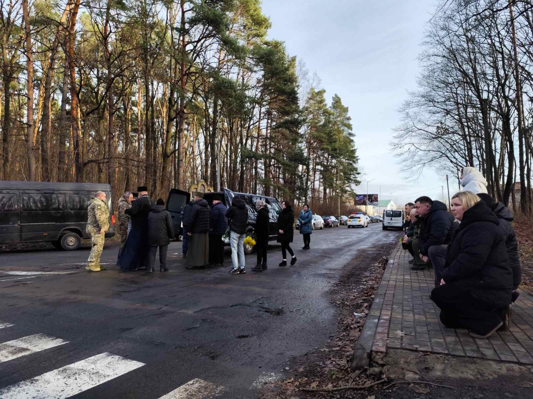 Місяць не дожив до дня народження: на Волині попрощалися з Героєм Василем Дейною