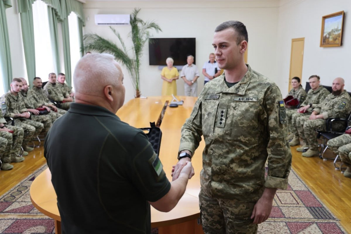 Стримували ворога на Харківщині: двоє молодих прикордонників з Волині отримали особливу відзнаку МВС