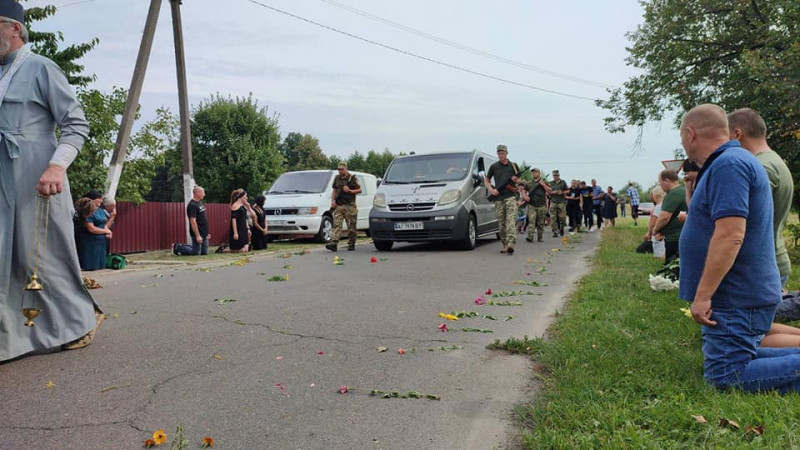 Чорний день на Волині: попрощалися із Героєм Русланом Швецем