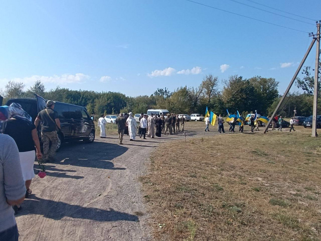Життя забрали ворожі дрони: на Волині попрощались з 43-річним Героєм Миколою Перхуном