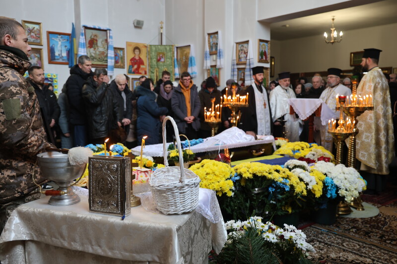 У Луцьку попрощалися з Героєм Вадимом Кравчуком