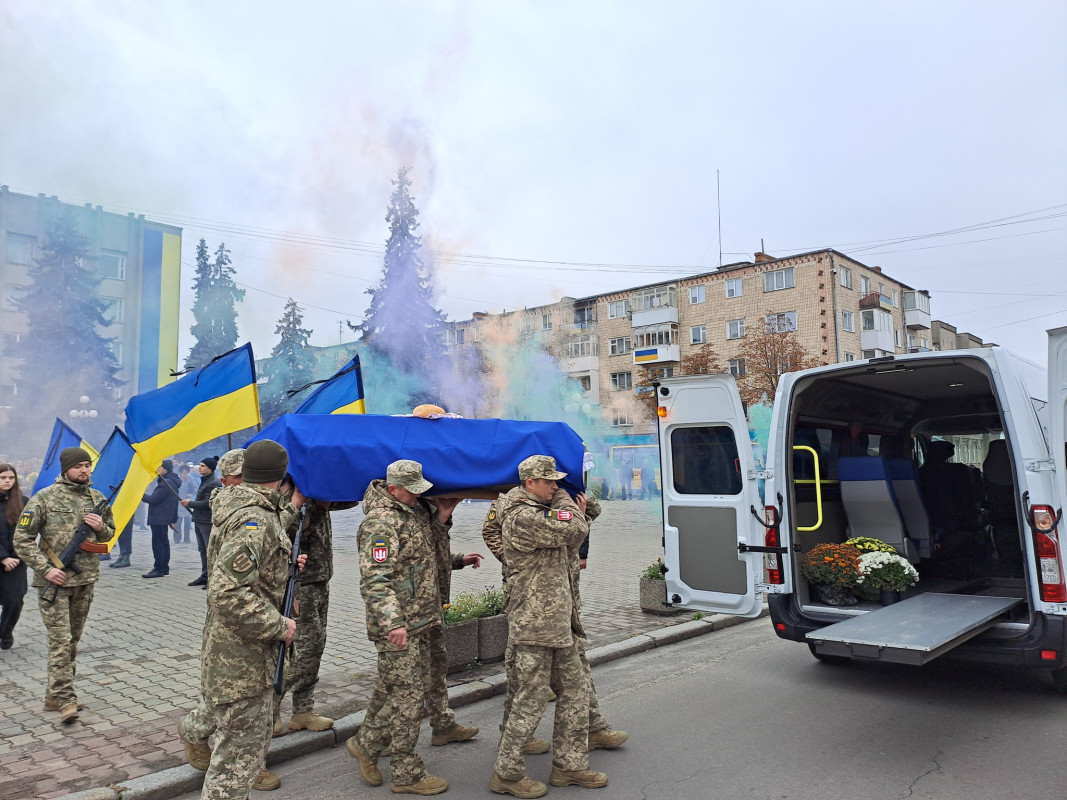 Мріяв створити сім’ю, але не судилося: на Волині попрощалися з Героєм Володимиром Кашубою