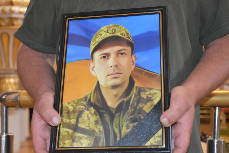 Менше двох тижнів не дожив до 38-річчя: у Луцьку попрощались з Героєм Павлом Ткачуком
