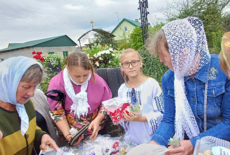 Новий храм звели навпроти спаленого дерев’яного: історія церкви у селі на Волині, яку будували усім селом