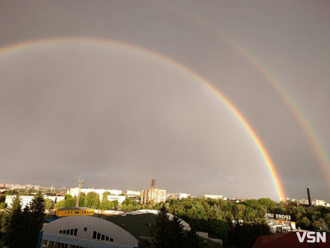 Після грози над Луцьком з’явилася подвійна веселка. Фото