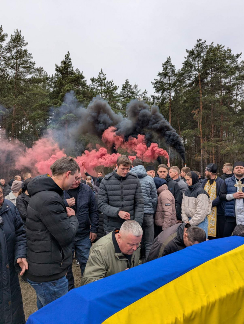 Майже два роки вважався зниклим безвісти: на Волині попрощалися з молодим захисником Дмитром Шудрою