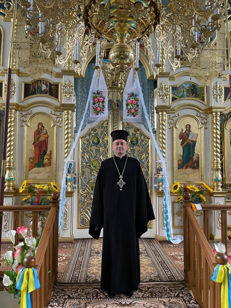 Під час кожного богослужіння моляться за воїнів: отець Роман 25 років є духовним наставником у храмі Луцького району