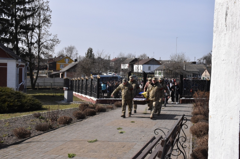 Загинув у жовтні 2025 року: на Волині відбулось прощання із захисником Тарасом Шавлаєм