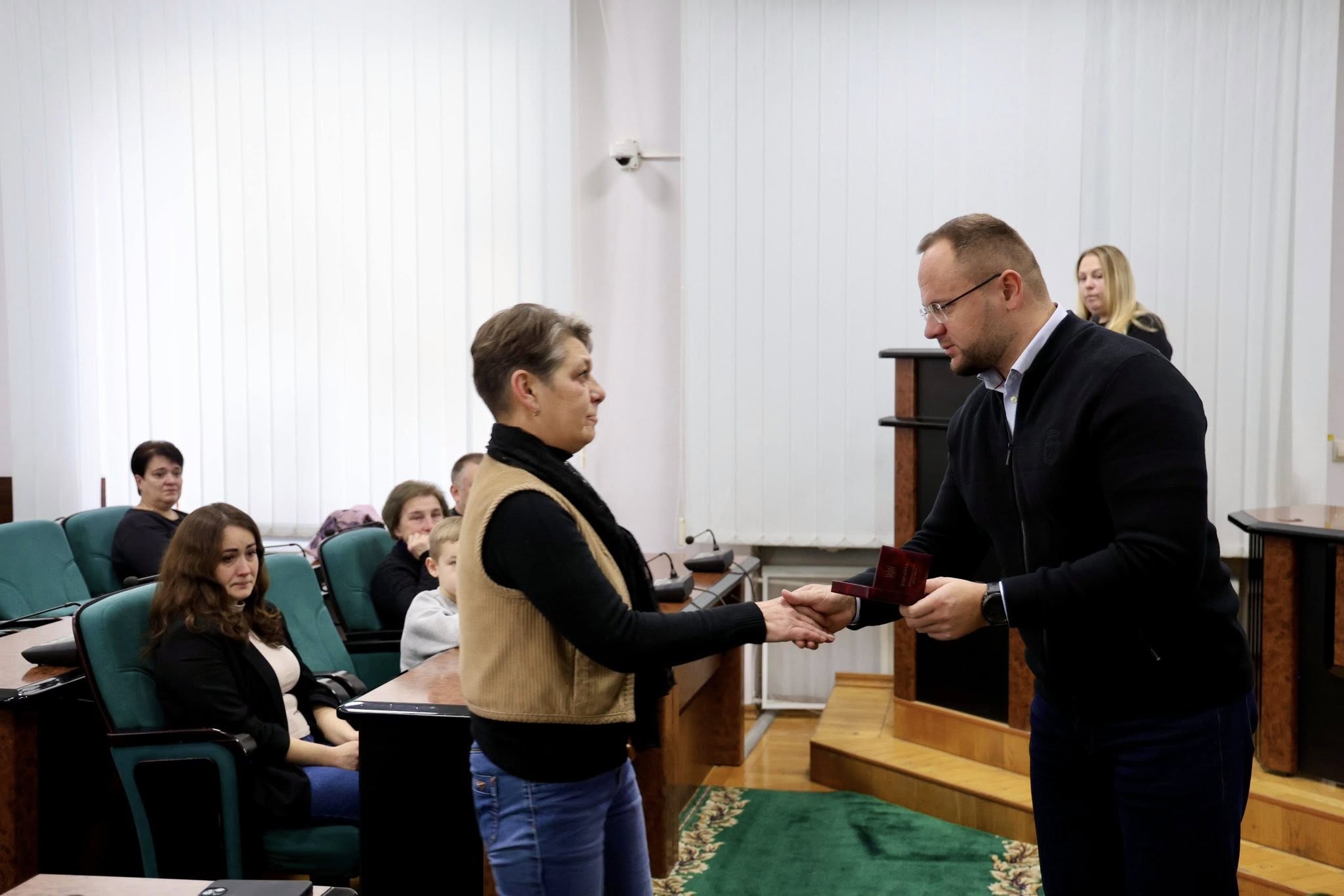 У Луцьку вручили державні нагороди родинам загиблих захисників України