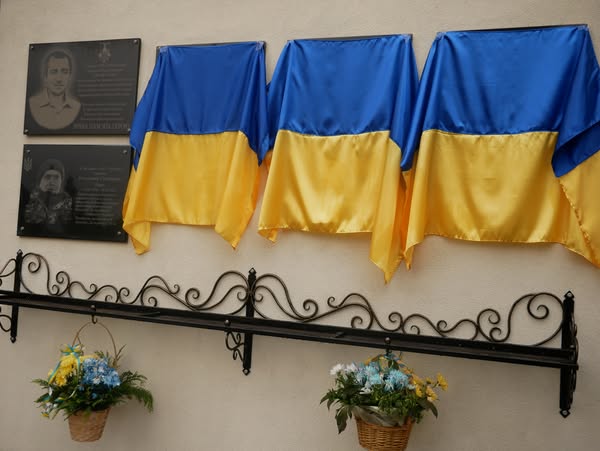 У ліцеї на Волині відкрили меморіальні дошки трьом загиблим випускникам – захисникам України