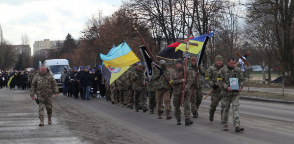 Загинув, захищаючи Україну: на Волині попрощалися із Сергієм Березним