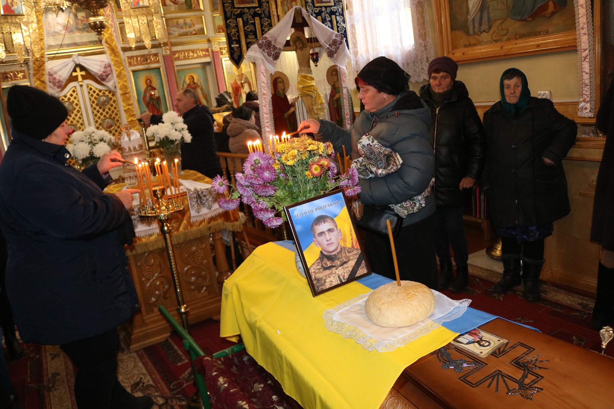 Ворожий дрон обірвав життя: на Волині попрощалися з Героєм Олександром Вихневичем