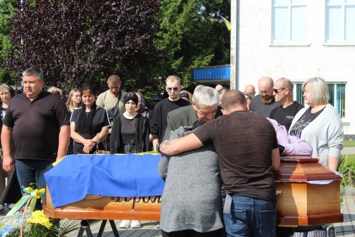 Серце воїна зупинилося після років боротьби: громада на Волині зустріла на щиті Олега Орлюка