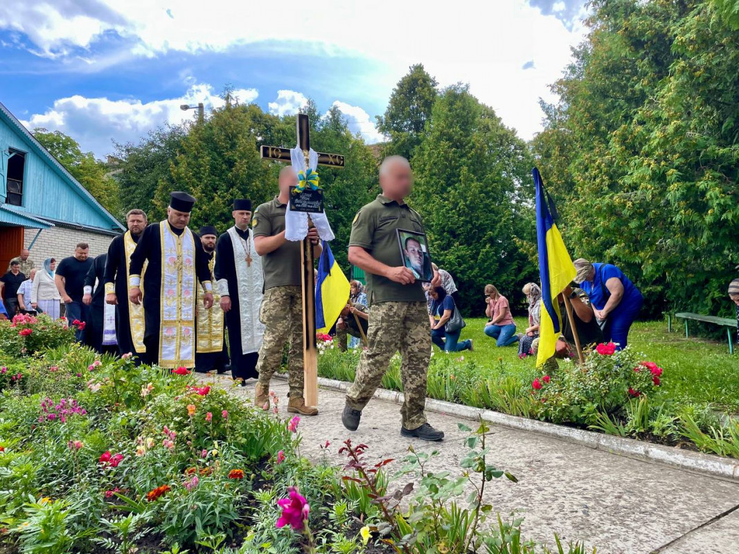 Перестало битися серце: на Волині попрощалися із молодим Героєм Іваном Сахніком