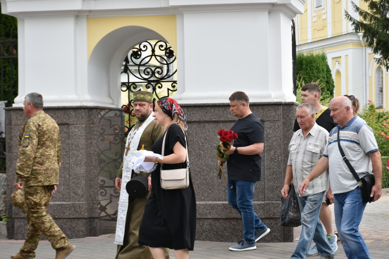 Загинув майже два роки тому: у Луцьку попрощались з молодим Героєм Іллею Пузирніковим