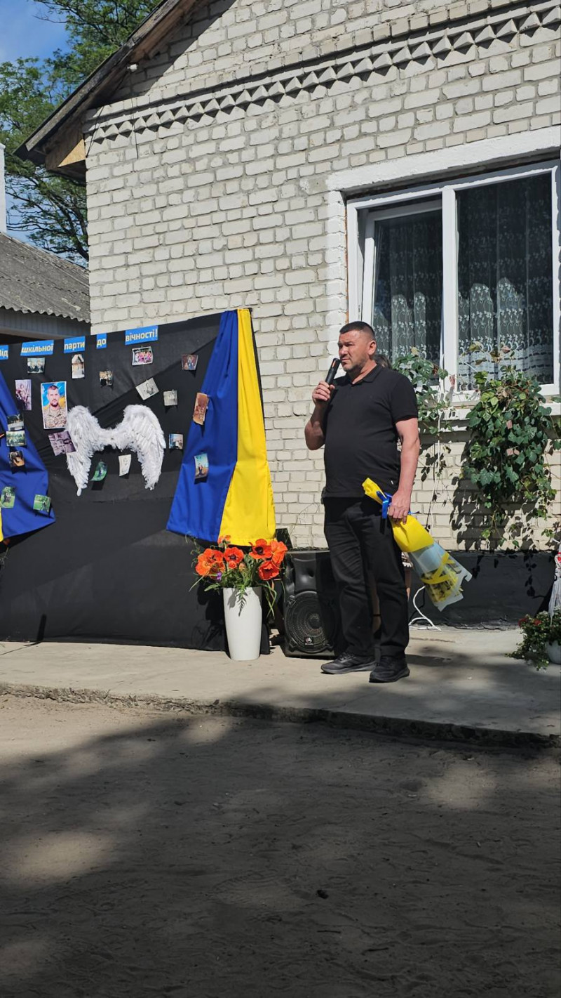 У громаді на Волині відкрили меморіальні дошки полеглим Героям