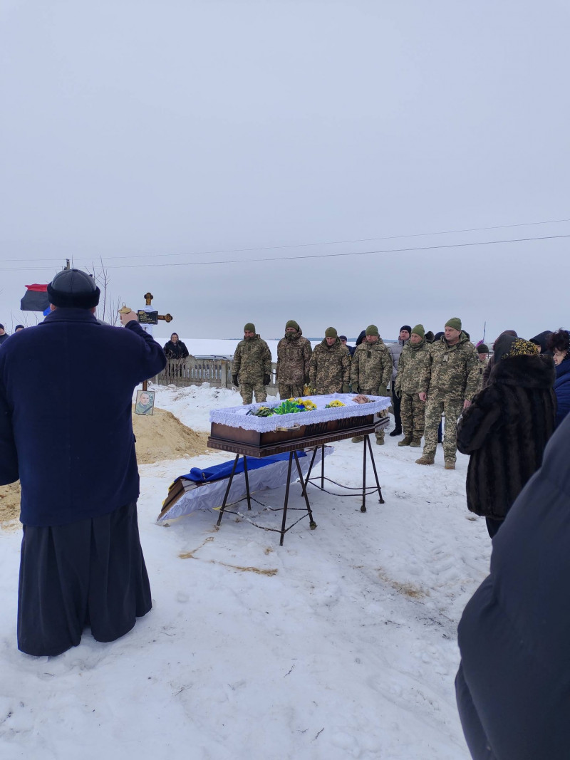 На Волині в останню дорогу провели полеглого воїна Руслана Гурича