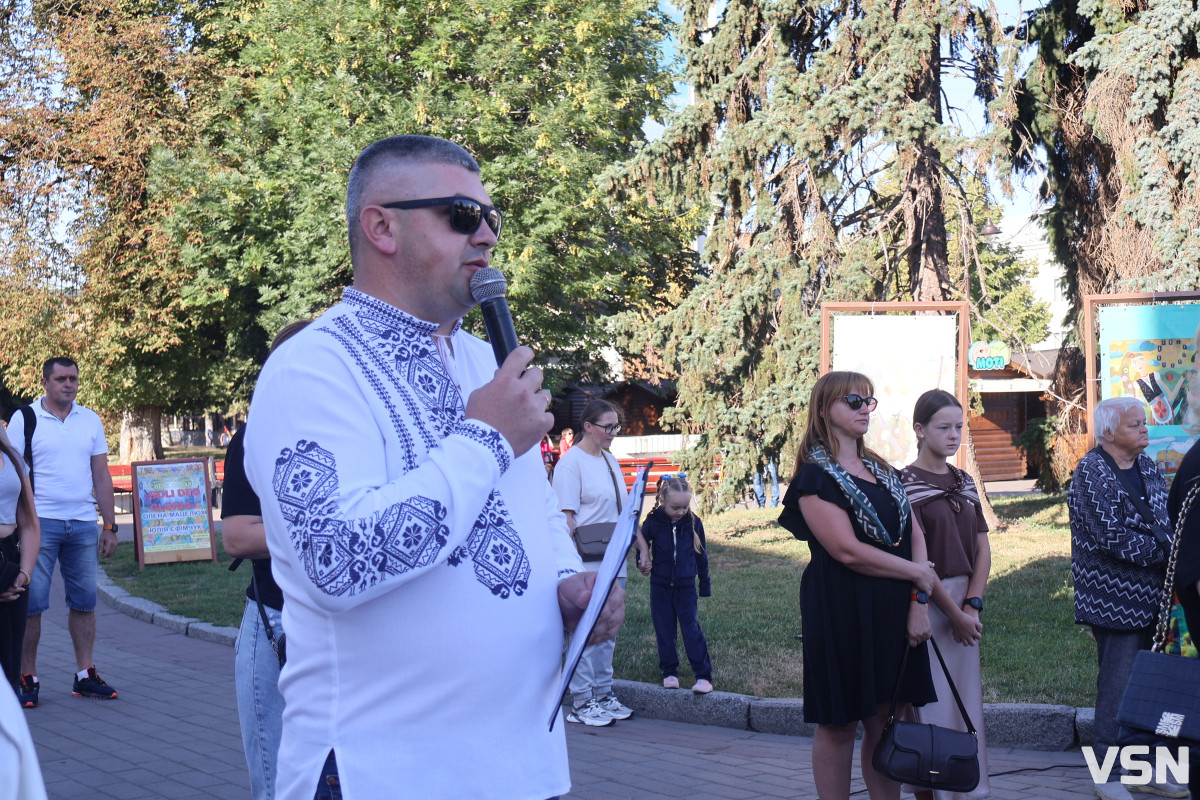 «Луцьк біжить за Героїв»: сотні містян долучилися до патріотичного забігу пам’яті. Фоторепортаж