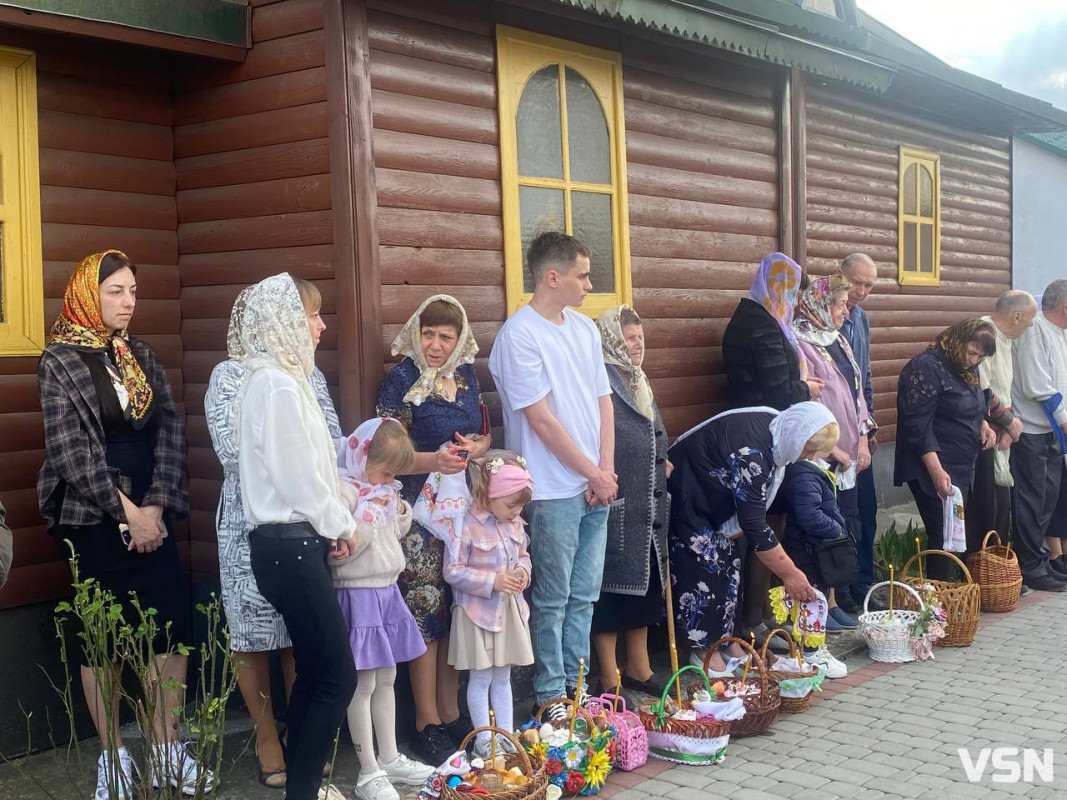 Як на Волині освячують великодні кошики. Фото