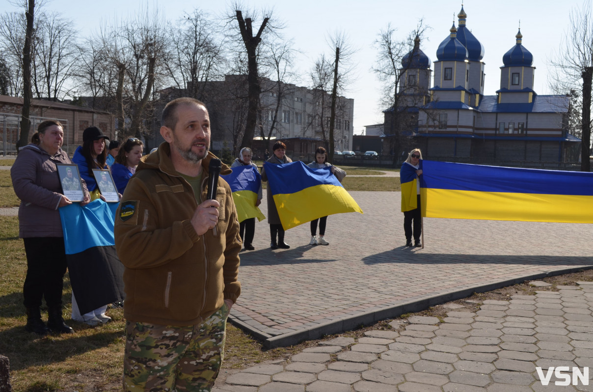 Забути – значить зрадити: у місті на Волині вперше провели мирну ходу на підтримку військовополонених і зниклих безвісти