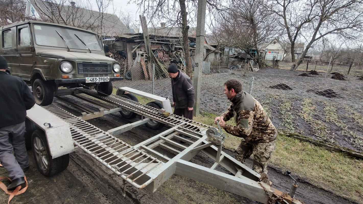 Житель Луцького району віддав свій автомобіль військовим
