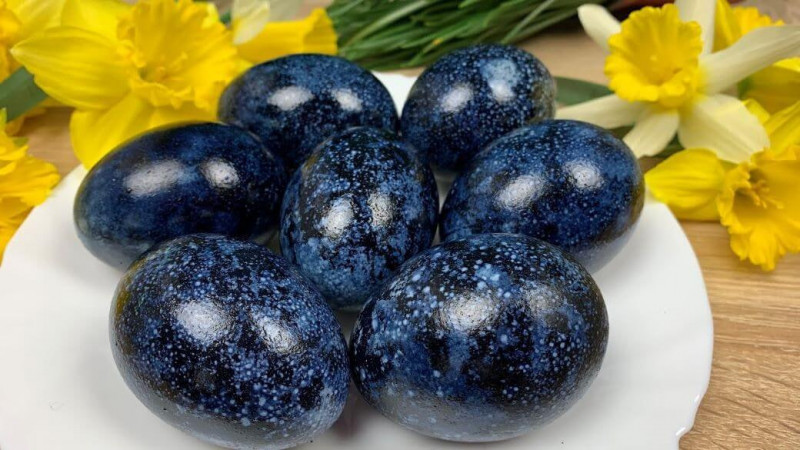 Як пофарбувати яйця без хімії: поради волинських господинь