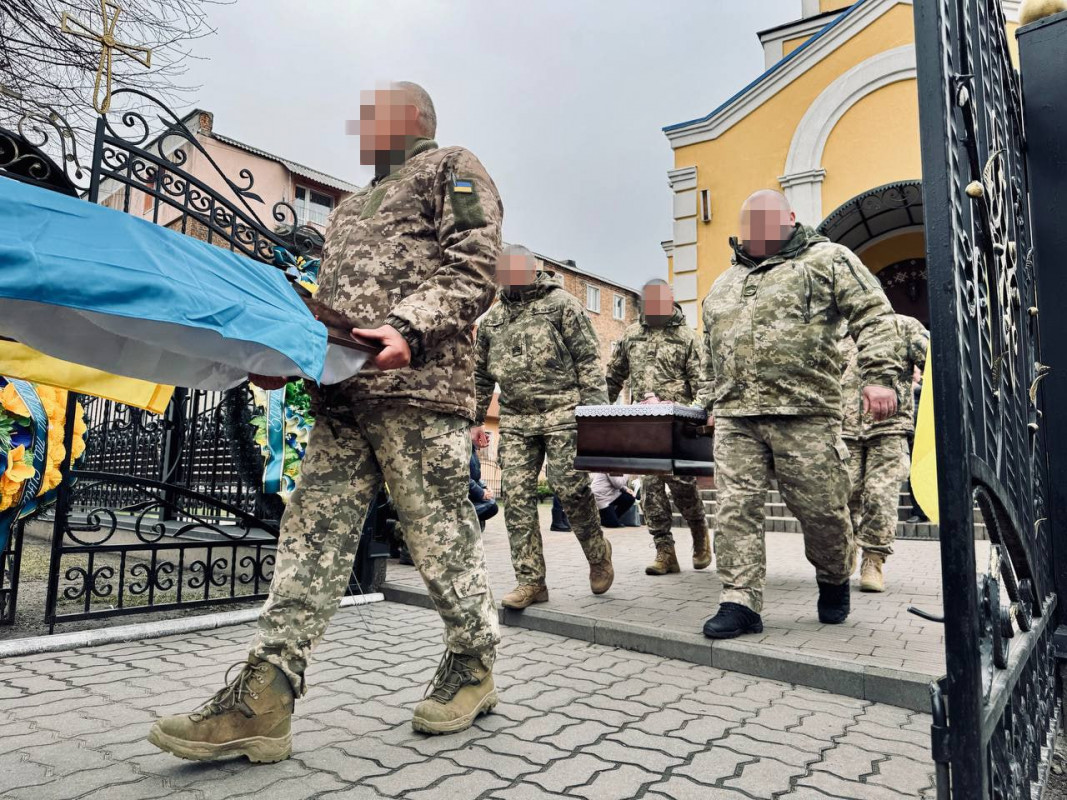 Загинув у Курській області: на Волині попрощалися з Героєм Степаном Гученком